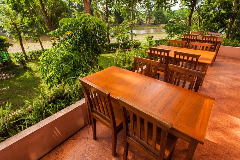 Riverhouse-The Teak House Mae Sariang Ngoại thất bức ảnh